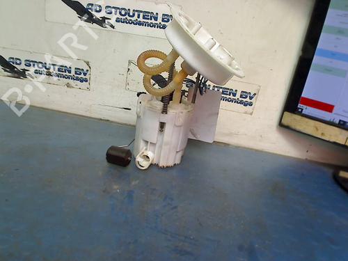 Pompe à carburant BMW 4 Gran Coupe (F36) 430 d (258 hp) 31637831