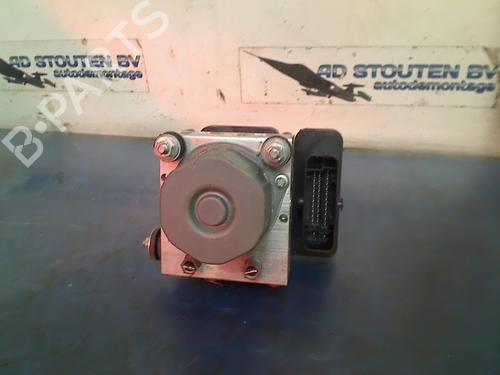 Pompe ABS RENAULT CLIO IV Grandtour (KH_) 1.5 dCi 90 (KHN3, KHN4) (90 hp) 12591362