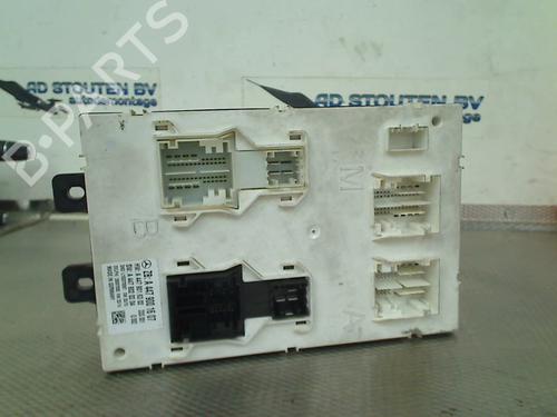 Used Fuse box MERCEDES-BENZ VITO Van (W447) 109 CDI (447.601, 447.603, 447.605) (88 hp) 32183502
