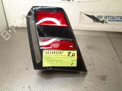 Used Right taillight PEUGEOT 3008 II SUV (MC_, MR_, MJ_, M4_) 1.2 THP/ PureTech 130 (MRHNSM, MRHNSU, MRHNSJ, MRHNYW,... (131 hp) 31335765