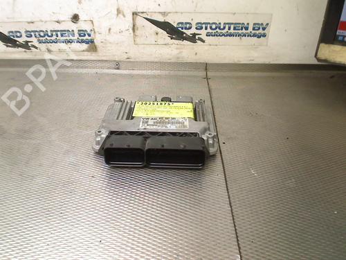 Used Engine control unit (ECU) AUDI A3 Sportback (8VA, 8VF) 35 TFSI (150 hp) 30642701