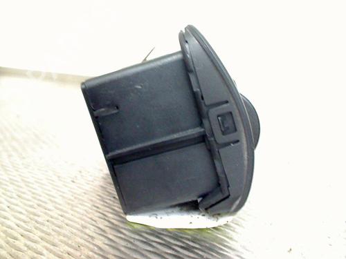 Switch VOLVO V40 Hatchback (525) T2 | BP39585448I30 - Image 4