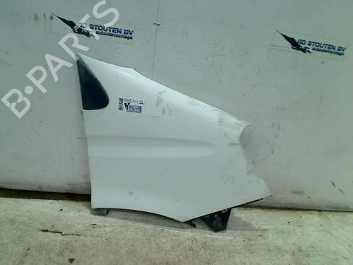 right-front-fenders-iveco-daily-v-van-29s13-29l13-35c13-35s13-40c13-40s13-2011-2012-2013-2014-22631818 main image