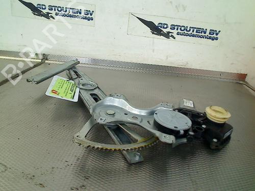 Used Front left window mechanism TOYOTA YARIS (_P9_) 1.3 VVT-i (SCP90_, SCP90R) (87 hp) 24999322