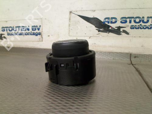 Used Switch Switch PEUGEOT 3008 I MPV (0U_) 2.0 HDi Hybrid4 (0URHCA) (200 hp) 33940871 33940871