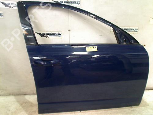 Used Right front door SKODA OCTAVIA III Combi (5E5, 5E6) 1.6 TDI (105 hp) 31010115