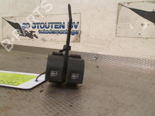 Used Left front window switch DACIA SANDERO II TCe 90 (B8M1, B8MA, B8AC) (90 hp) 31256804