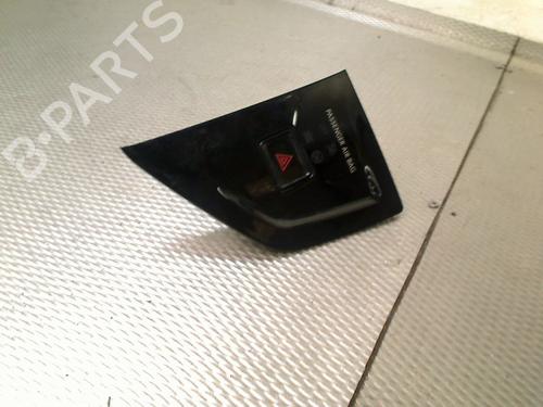 Used Passenger airbag VW POLO VI (AW1, BZ1, AE1) 1.0 TSI (110 hp) 33011085