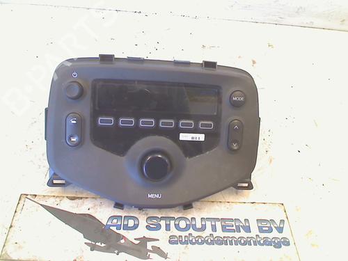 Used Radio PEUGEOT 108 1.0 VTi 72 (72 hp) 13125758