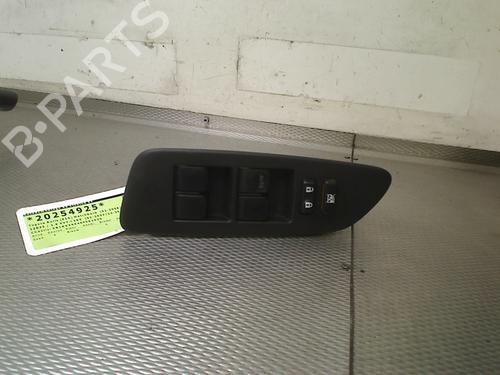 Used Left front window switch TOYOTA AURIS (_E15_) 1.6 (ZRE151_, ZRE151R) (124 hp) 30960247