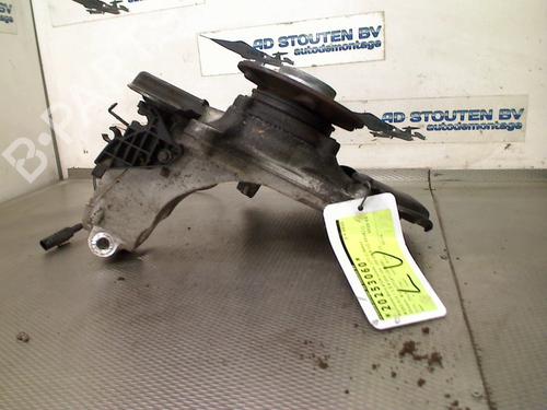 Left front steering knuckle MERCEDES-BENZ A-CLASS Saloon (V177) A 200 (177.187) | BP29822278M25