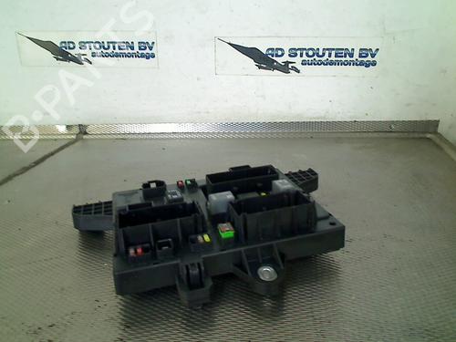 Used Fuse box Fuse box OPEL ZAFIRA TOURER C (P12) 1.4 (75) (140 hp) 33951504 33951504