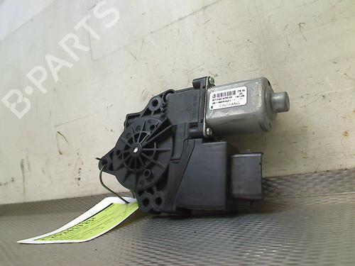 Used Left front window motor Left front window motor KIA CEE'D Sportswagon (JD) 1.6 GDI (135 hp) 33266353 33266353