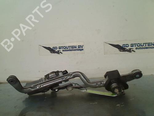 Used Front wipers mechanism TOYOTA YARIS (_P13_) 1.3 (NSP130_, NSP130) (99 hp) 24167717
