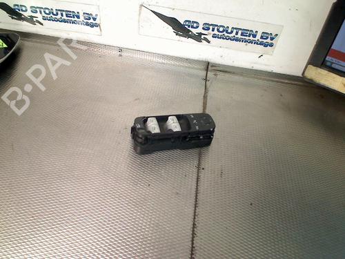 Used Left front window switch Left front window switch MERCEDES-BENZ C-CLASS (W206) C 300 e (206.054) (313 hp) 34578314 34578314