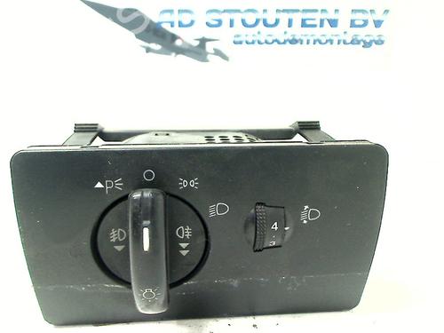 Used Headlight switch FORD MONDEO III Turnier (BWY) 2.0 16V TDDi / TDCi (115 hp) 11296540