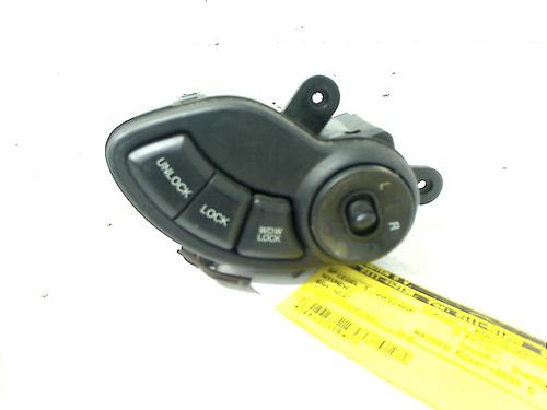 Mirror switch HYUNDAI SANTA FÉ I (SM) 2.0 | BP11297341I25 
