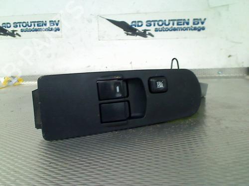 Interrupteur de vitre avant gauche MITSUBISHI COLT VI (Z3_A, Z2_A) 1.3 (Z21A) (95 hp) 31039920