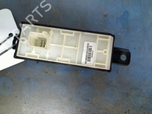 Switch PEUGEOT 208 I (CA_, CC_) 1.2 PureTech 82 | BP27380736I30