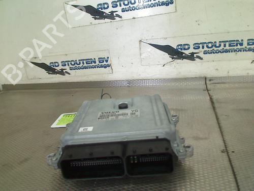Used Engine control unit (ECU) VOLVO V70 III (135) D3 / D4 (163 hp) 29023671