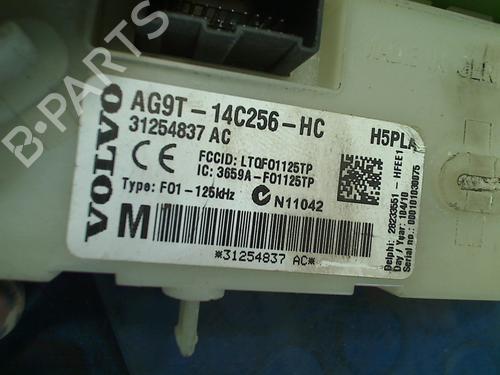 Fuse box VOLVO V70 III (135) 2.5 T FlexiFuel | BP11305672E1 