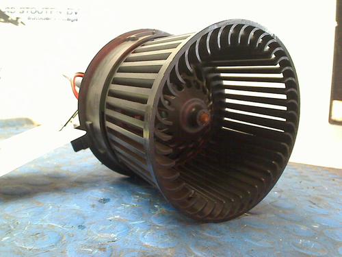 Heater blower motor PEUGEOT 208 I (CA_, CC_) 1.2 VTI 82 | BP13239418M62 