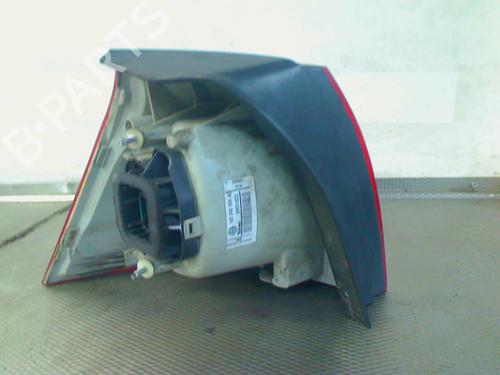 Right taillight VW GOLF V (1K1) 1.4 TSI | BP32349857C35 - Image 4
