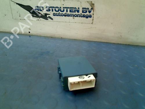 Module électronique TOYOTA YARIS (_P1_) 1.3 (SCP12_, SCP13_, SCP12R, SCP13R) (87 hp) 11302345