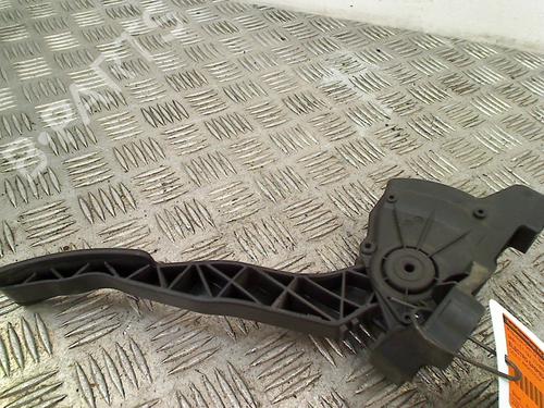 Used Pedal MITSUBISHI COLT VI (Z3_A, Z2_A) 1.1 (Z31A, Z32A) (75 hp) 13124222