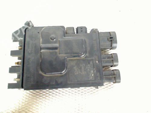 Used Fuse box Fuse box OPEL VIVARO B Van (X82) 1.6 CDTI (05) (121 hp) 40035389 40035389