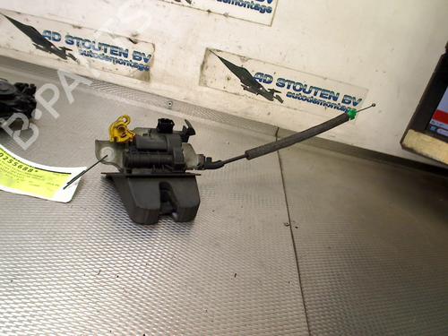 Used Tailgate lock VW PASSAT B8 Variant (3G5, CB5) 1.6 TDI (120 hp) 31060097