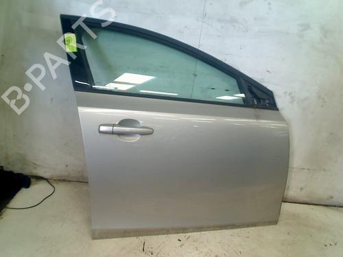 right-front-door-volvo-v40-hatchback-525-2012-2013-2014-2015-2016-2017-2018-2019-39577907 main image