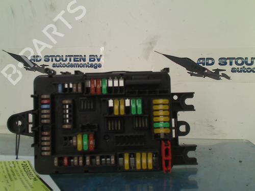 Used Fuse box BMW 3 (F30, F80) 330 e (252 hp) 13520323
