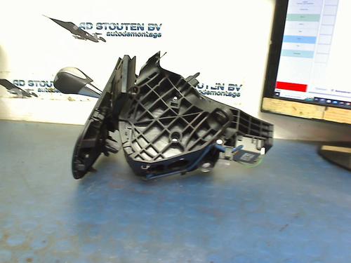 Used Gear lever TOYOTA AURIS (_E15_) 1.6 (ZRE151_, ZRE151R) (132 hp) 17513415