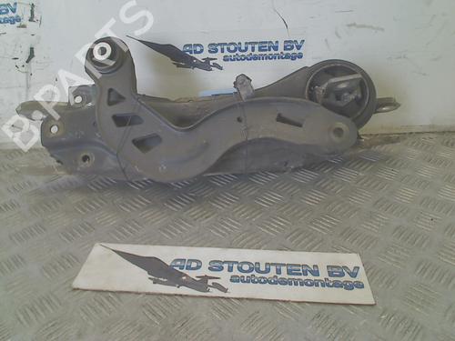 Brazo Suspension delantero derecho MERCEDES-BENZ CLA Coupe (C117) CLA 180 (117.342) (122 hp) 13720302