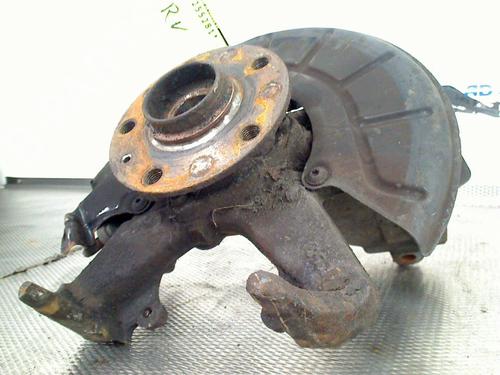 Right front steering knuckle VW CADDY III Box Body/MPV (2KA, 2KH, 2CA, 2CH) 1.6 TDI | BP31132384M26 