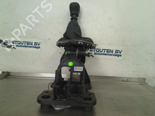 Used Shift knob OPEL CORSA F (P2JO) 1.2 (68) (101 hp) 30747667