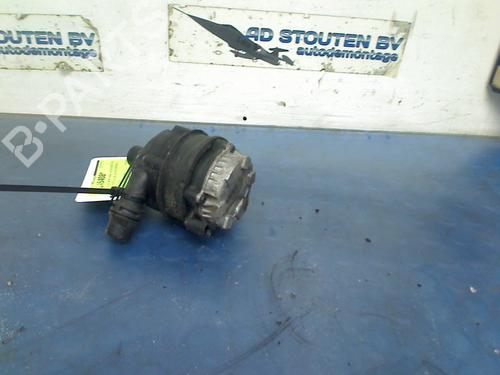 Bomba de agua auxiliar Bomba de agua auxiliar MERCEDES-BENZ C-CLASS (W205) C 350 e (205.047) (279 hp) 33906052 33906052