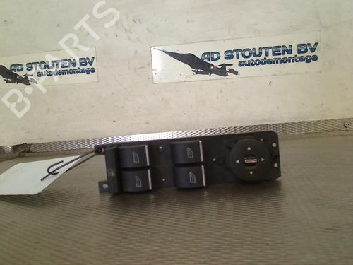 Used Left front window switch FORD FOCUS III Turnier 1.6 TDCi ECOnetic (105 hp) 29140086