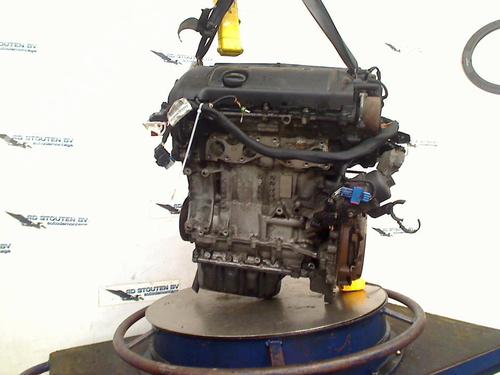Motor PEUGEOT 5008 (0U_, 0E_) 1.6 16V (120 hp) 31942173