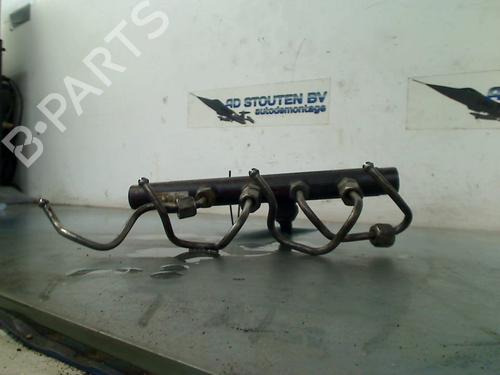 Used Injection rail Injection rail MERCEDES-BENZ A-CLASS (W176) A 180 CDI / d (176.012) (109 hp) 33648846 33648846