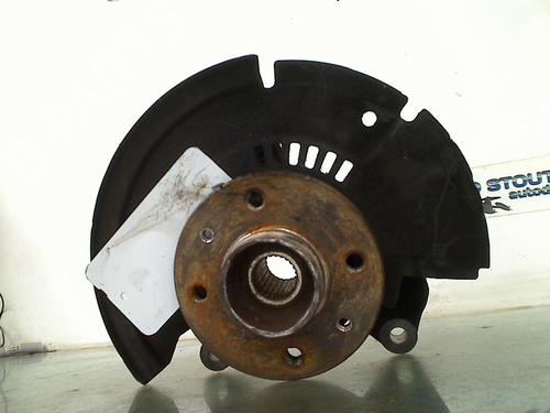 Venstre Styrespindel Lejehus RENAULT CLIO V (B7_) 1.3 TCe 130 (B7MF) (131 hp) 26652899