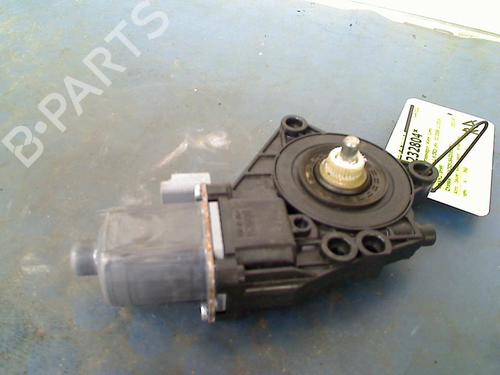 Right rear window motor HYUNDAI i30 Estate (FD) 1.6 CRDi | BP19056023E22 