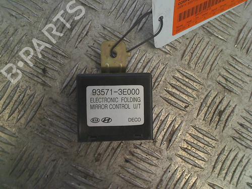 Used Electronic module KIA SORENTO I (JC) 2.5 CRDi (170 hp) 11310413