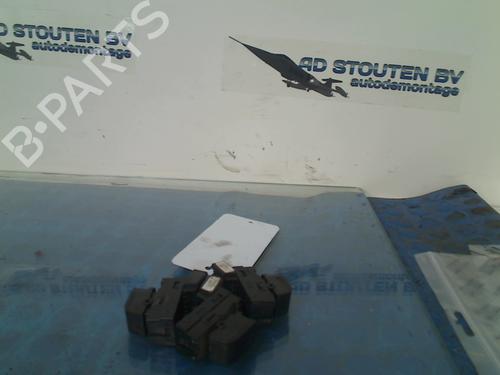 Used Switch SUZUKI GRAND VITARA II (JT, TE, TD) 1.9 DDiS All-wheel Drive (JT419, TD44, JB419WD, JB419XD,... (129 hp) 13473258
