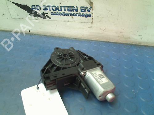 Used Right rear window motor VOLVO V60 I (155) D4 (181 hp) 13737573