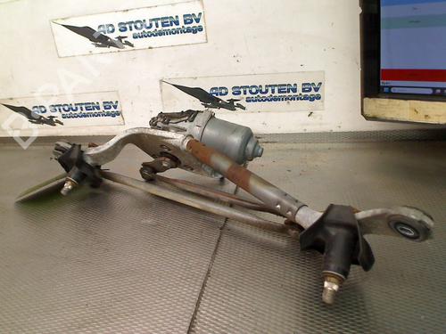 Vindrude Viskermekanisme Vindrude Viskermekanisme TOYOTA YARIS (_P9_) 1.3 VVT-i (SCP90_, SCP90R) (87 hp) 26687032 26687032