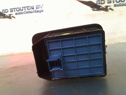 Left front window switch CITROËN NEMO Box Body/MPV (AA_) 1.3 HDi 75 | BP17541431I27 