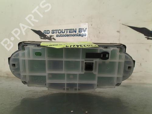 Climate control TOYOTA YARIS (_P13_) 1.0 (KSP130_, KSP130) | BP15725756I5 