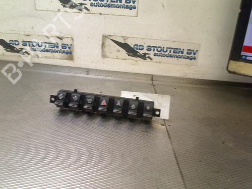 Used Switch PEUGEOT 3008 I MPV (0U_) 2.0 HDi 150 / BlueHDi 150 (150 hp) 30395238